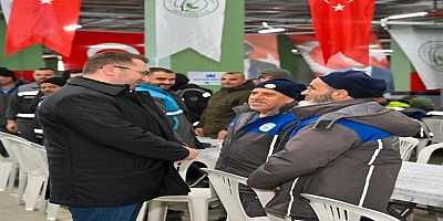 Hakan Bahçetepe 1 Mayıs'ı emekçilerle birlikte kutladı