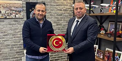 Hayırsever İş İnsanı Erol Koç'a ’a Teşekkür Plaketi