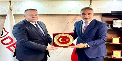 Hayırsever İş İnsanı Mustafa Tosun ’a Teşekkür Plaketi