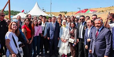 Hüseyin Sevinçtekin’den Malazgirt Zaferi Mesajı: “Aynı İnanç ve Kararlılıkla Geleceğe Yürüyoruz”