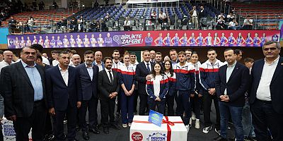 İBB’DEN AMATÖR SPOR KULÜPLERİNE 100 MİLYON LİRALIK MALZEME DESTEĞİ 