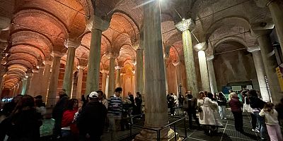 İBB’NİN 1 TL KARARI ARDINDAN YEREBATAN’DA İLK 5 SAATTE 5 BİN YERLİ ZİYARETÇİ  TARİHİ MEKÂNA HALK AKIN ETTİ