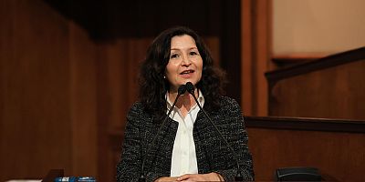  İBB tarihindeki ilk kadın grup başkanvekili oldu.