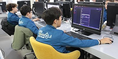 İBB TEKNOLOJİ ATÖLYELERİNDE YENİ EĞİTİM DÖNEMİ HEYECANI