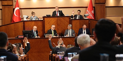 İMAMOĞLU, İÇ BORÇLANMA İÇİN MECLİSTEN 5 YIL SONRA ONAY ALABİLDİ