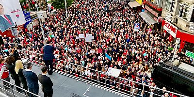 İMAMOĞLU VE MUTLU, BAYRAMPAŞA’DA COŞKULU KALABALIKLA BULUŞTU