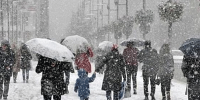 İstanbul'da beklenen kar nedeniyle eğitime ara verildi
