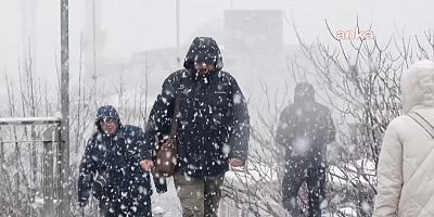 İstanbul'da tüm eğitim kurumlarına yarın için kar tatili