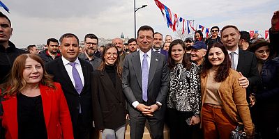 İSTANBUL, EMİNÖNÜ MEYDANI’NA KAVUŞTU