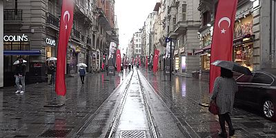 İstiklal Caddesi Atatürk'ün sesiyle yankılandı