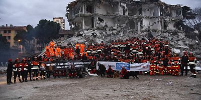 Kadıköy'de gerçeği aratmayan kapsamlı deprem tatbikatı