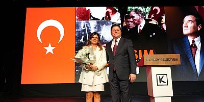 Kadıköy’de Öğretmenler Günü Sunay Akın Gösterisiyle Kutlandı