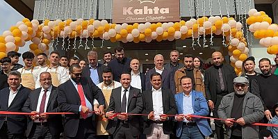 Kahta Gurme Çiğköfte görkemli bir açılışla kapılarını açtı
