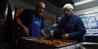 Kartal Belediyesi’nden Berat Kandili’nde Vatandaşlara Lokma İkramı