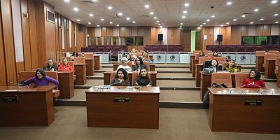 Kartal Belediyesi’nden Kadın İstihdamında Engelleri Aşan Eğitim: “Cam Tavan Sendromu”