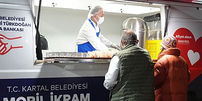 Kartal Belediyesi’nden Soğuk Kış Sabahlarında İçleri Isıtan İkram
