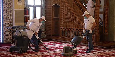 Kartal’daki İbadethanelerde Kapsamlı Ramazan Temizliği