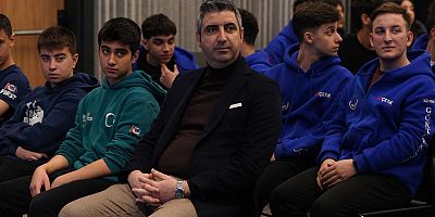 Kartal’ın Genç Mühendisleri Makina Hangar’da Buluştu: Hedef Dünya Sahnesi!