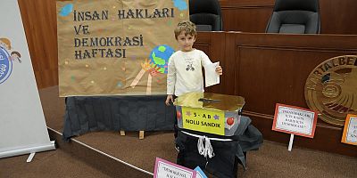 Kartallı Kreş Öğrencilerinden Örnek Demokrasi Davranışı