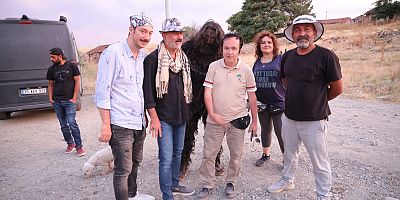 Kendi filmlerinin vizyona girdiğini göremediler! 