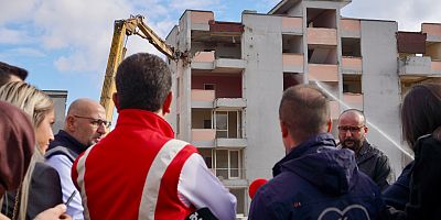 KİPTAŞ’TAN BAKIRKÖY’DE ‘KENTSEL DÖNÜŞÜM’ YIKIMI