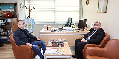 MHP Sultangazi İlçe Başkanı Yusuf Özel’den Umre Dönüşü Umut Öztürk’e Ziyaret
