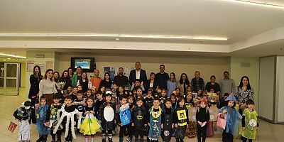 Minik Öğrencilerden Kartal Belediyesi’nde Çevreci Defile