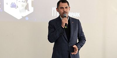  Murat Kurum, 1773 İTÜ Teknopark’ı ziyaret ederek gençlerle bir araya geldi.