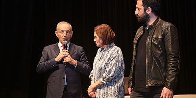 NUR SÜRER KÜÇÜKÇEKMECE’DE HAYRANLARIYLA BİR ARAYA GELDİ