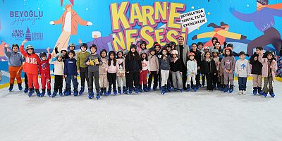 ÖĞRENCİLER YARIYIL TATİLİNİN TADINI BUZ PİSTİ’NDE KAYARAK ÇIKARTTI 
