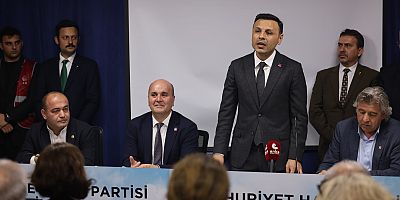 Özgür Çelik, Başakşehir’de seçim irtibat bürosunun açılışına katıldı: Başakşehir’i kazanmak Türkiye’yi kazanmaktır