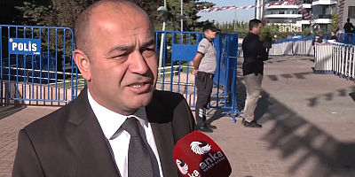  Özgür Karabat: 