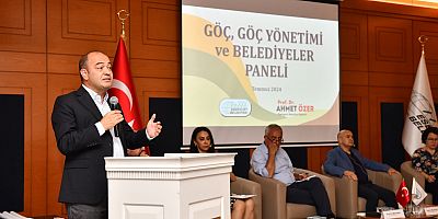 Özgür Karabat: Yaşanan göç dalgası, demografik yapımızı değiştiriyor, ulusal karakterimizi tehlikeye atıyor