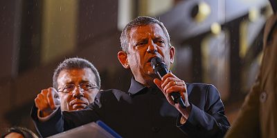 Özgür Özel, Beşiktaş Belediyesi önünde: “Ekrem İmamoğlu’na doğru gideceğini sanıyorsa o kadar kolay değil”