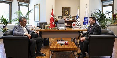 Özgür Özel, Kadıköy Belediye Başkanı Mesut Kösedağı'nı ziyaret etti
