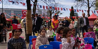 ÖZGÜRLÜK VE DEMOKRASİ ŞENLİĞİ, SARAÇHANE’DE DEVAM EDİYOR 