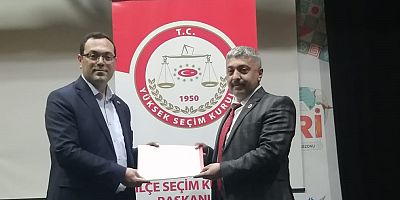 Rakipsiz muhtar mazbatasını aldı