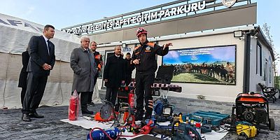 Rektör Kara, Silivri Belediyesi Afet Koordinasyon Merkezini ziyaret etti