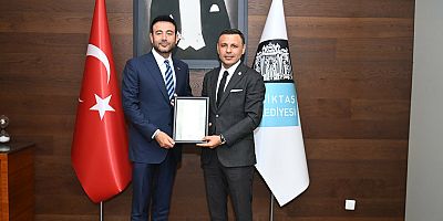 Rıza Akpolat hakkında gözaltı kararı... Özgür Çelik: Türkiye'nin birinci partisini böylesi itibar suikastleriyle zayıflatama çabası nafiledir