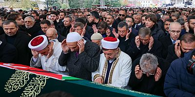SAADET PARTİLİ HASAN BİTMEZ, FATİH CAMİİ'NDE DÜZENLENEN CENAZE TÖRENİNİN ARDINDAN MERKEZEFENDİ MEZARLIĞI'NDA TOPRAĞA VERİLDİ