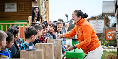 Sabancı Vakfı 17. Sezon Fark Yaratanı Seher Akyol   DEFAKOK Derneği ile Kıyı Ekosisteminin Korunmasına Öncülük Ediyor   