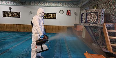 SARIYER BELEDİYESİ’NDEN RAMAZAN ÖNCESİ İBADETHANELERDE YOĞUN TEMİZLİK VE DEZENFEKTE ÇALIŞMASI