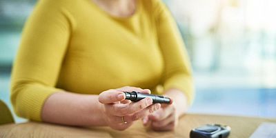 ŞEKER HASTALIĞI SİNİR SİSTEMİNDE HASARA YOL AÇIYOR !