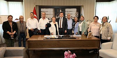 Silivri Belediye Başkanı Bora Balcıoğlu, Silivri Manastır Göçmenleri Derneği Yönetimini Ağırladı