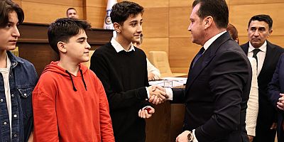 Silivri Belediyesi 2024 Yılı Ekim Ayı III. Birleşiminde, 2024 YKS’de Derece Alan Öğrenciler Ödüllendirildi