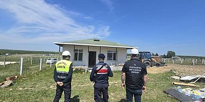 Silivri Belediyesi Beyciler Mahallesi’nde Kaçak Yapıların Yıkımına Devam Ediyor
