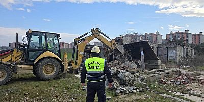 Silivri Belediyesi Metruk Bina Yıkımına Devam Ediyor