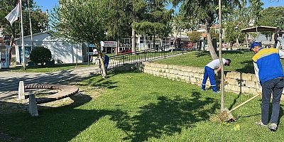 Silivri’de Parklarda Bahar Temizliği Devam Ediyor