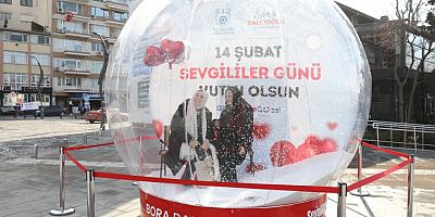 Silivri Sahili’ne “Sevgi Küresi” Yerleştirildi