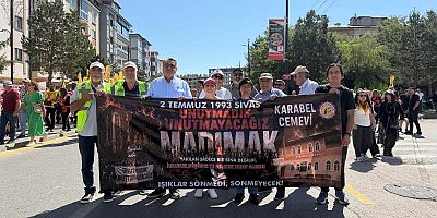 Sivas Katliamı'nın 33. Yılında Madımak'ta Adalet Çağrısı: Karabel Cemevi de Anma Programına Katıldı